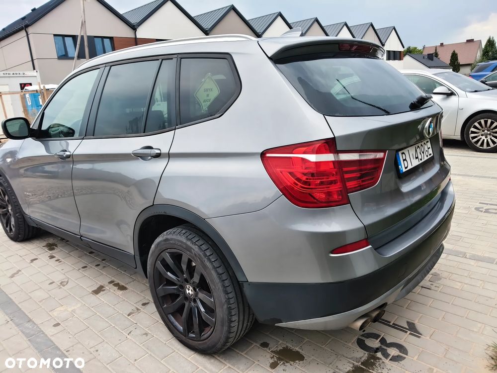 BMW X3 28i xDrive - 3