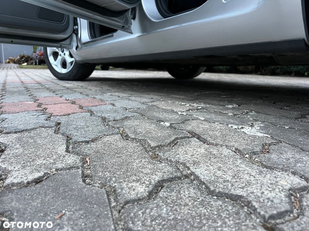 Ford Focus 1.6 16V Trend - 17