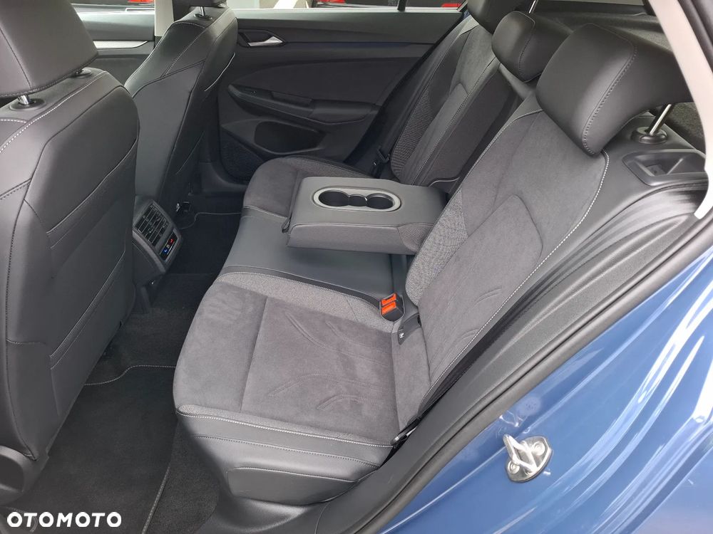 Volkswagen Golf - 12