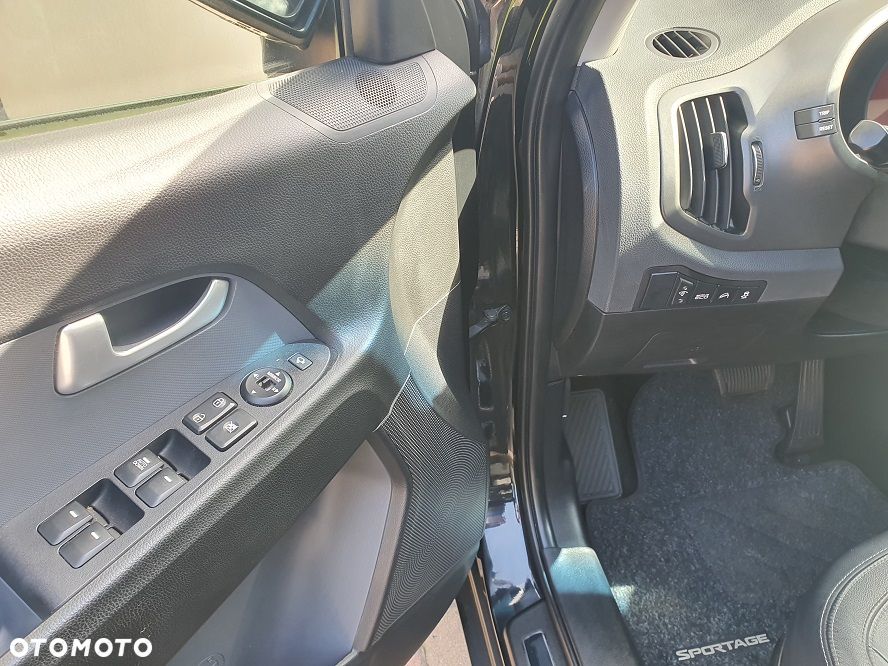 Kia Sportage 2.0 CRDI 4WD Automatik Fifa World Cup Edition - 20