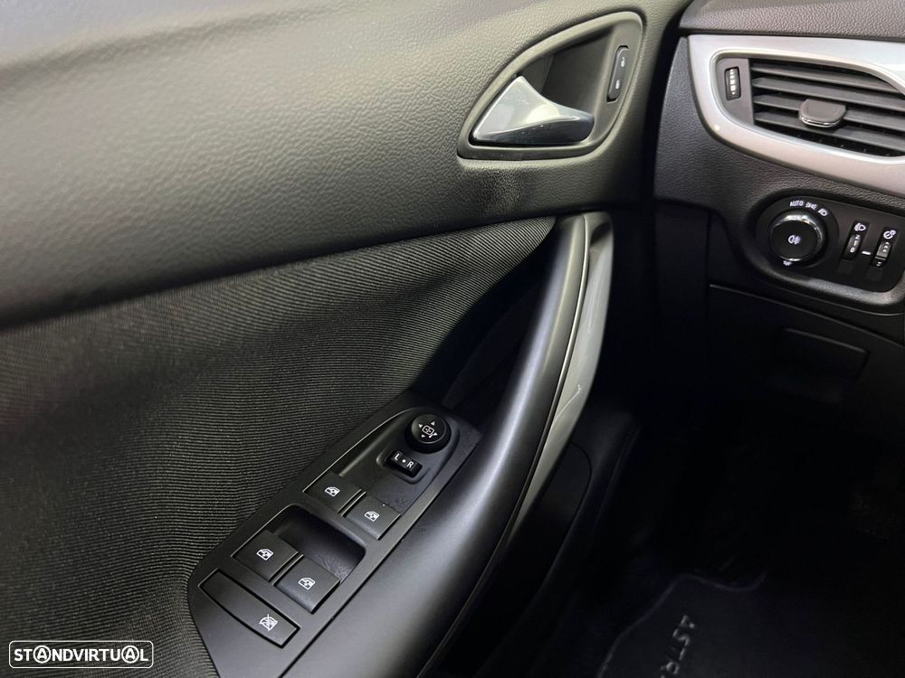 Opel Astra Sports Tourer 1.2 T GS Line S/S - 13