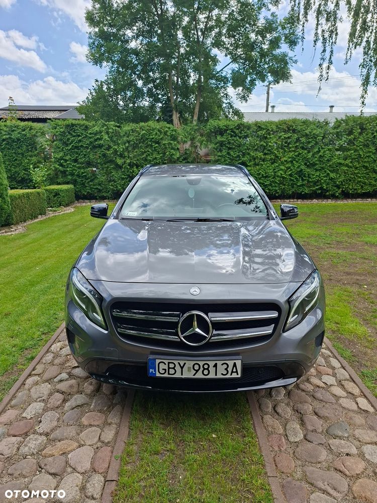 Mercedes-Benz GLA - 3