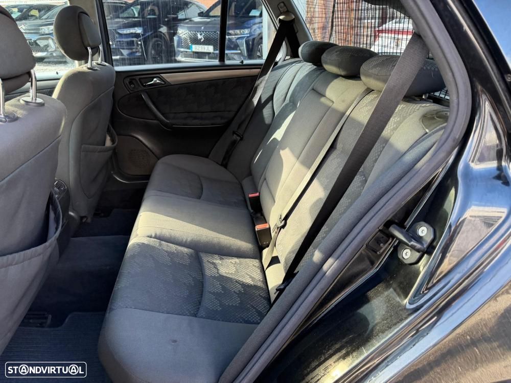 Mercedes-Benz C 220 CDi Avantgarde - 11