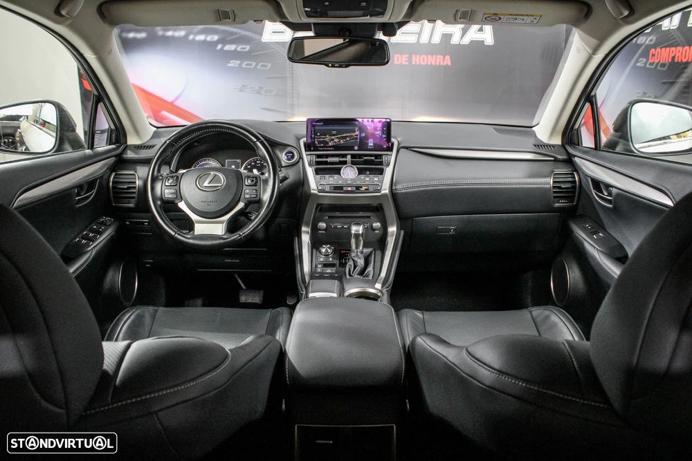 Lexus NX 300h Executive+ - 3