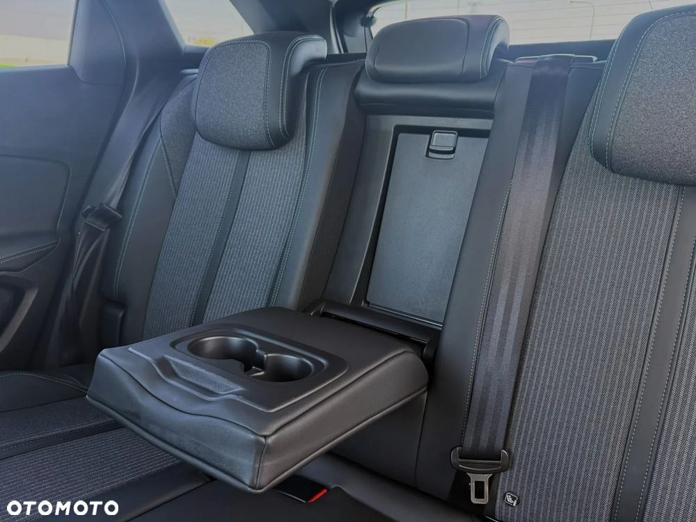 Peugeot 3008 1.2 PureTech GPF Allure S&S - 13