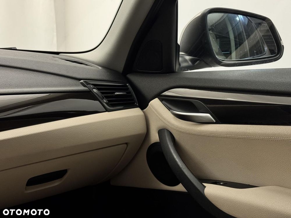 BMW X1 - 24