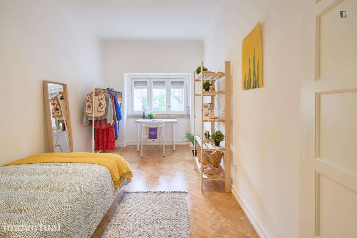 Quarto - localizado em Roma-Areeiro Lisbon - Grande imagem: 2/29