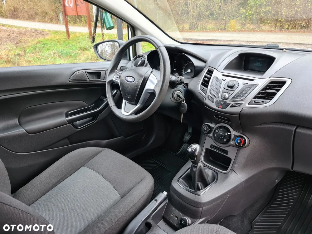 Ford Fiesta 1.6 TDCI Champions Edition - 13