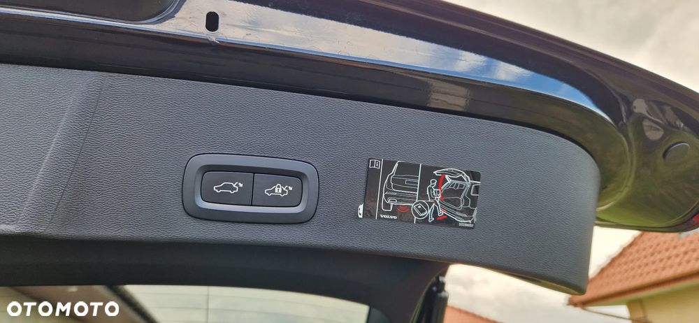 Volvo XC 40 D3 Geartronic R-Design - 28