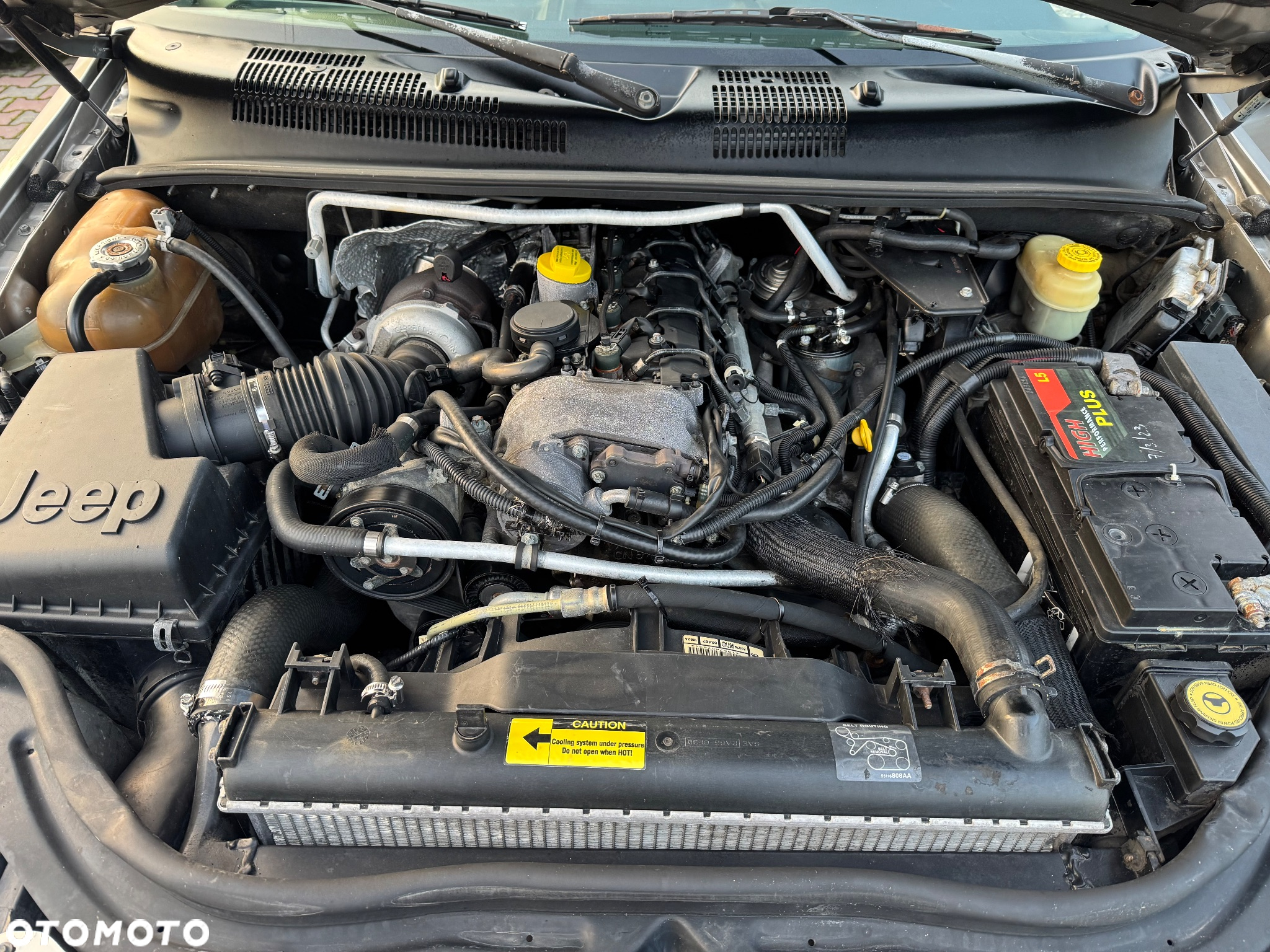 Jeep Grand Cherokee - 23