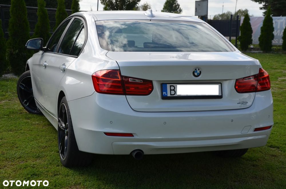 BMW Seria 3 316d Luxury Line - 11