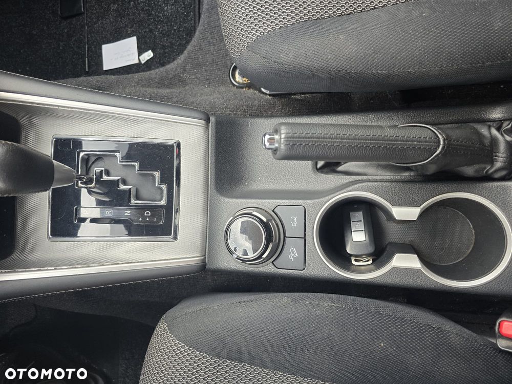 Mitsubishi L200 - 15