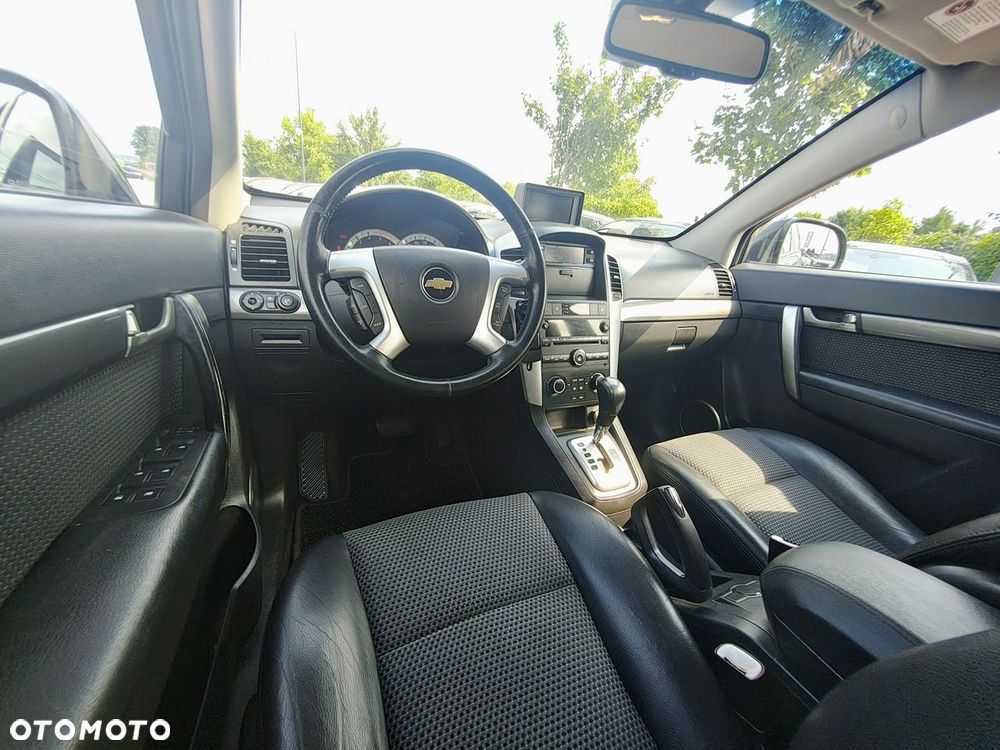 Chevrolet Captiva - 35