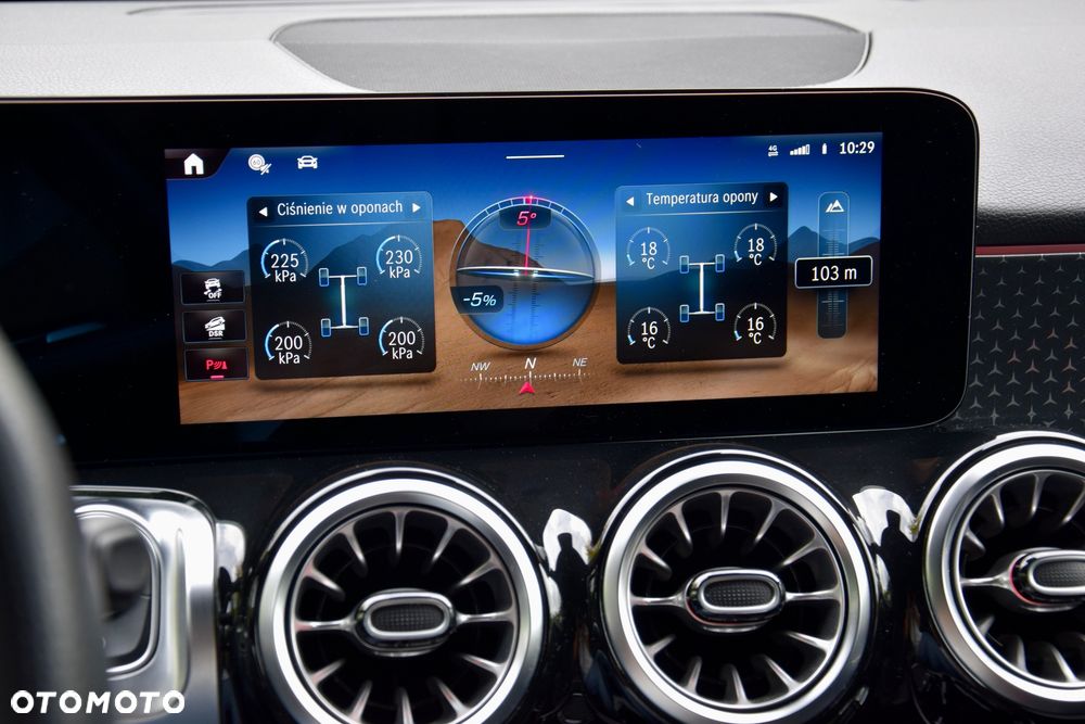 Mercedes-Benz GLB 200 d 4-Matic AMG Line 8G-DCT - 24