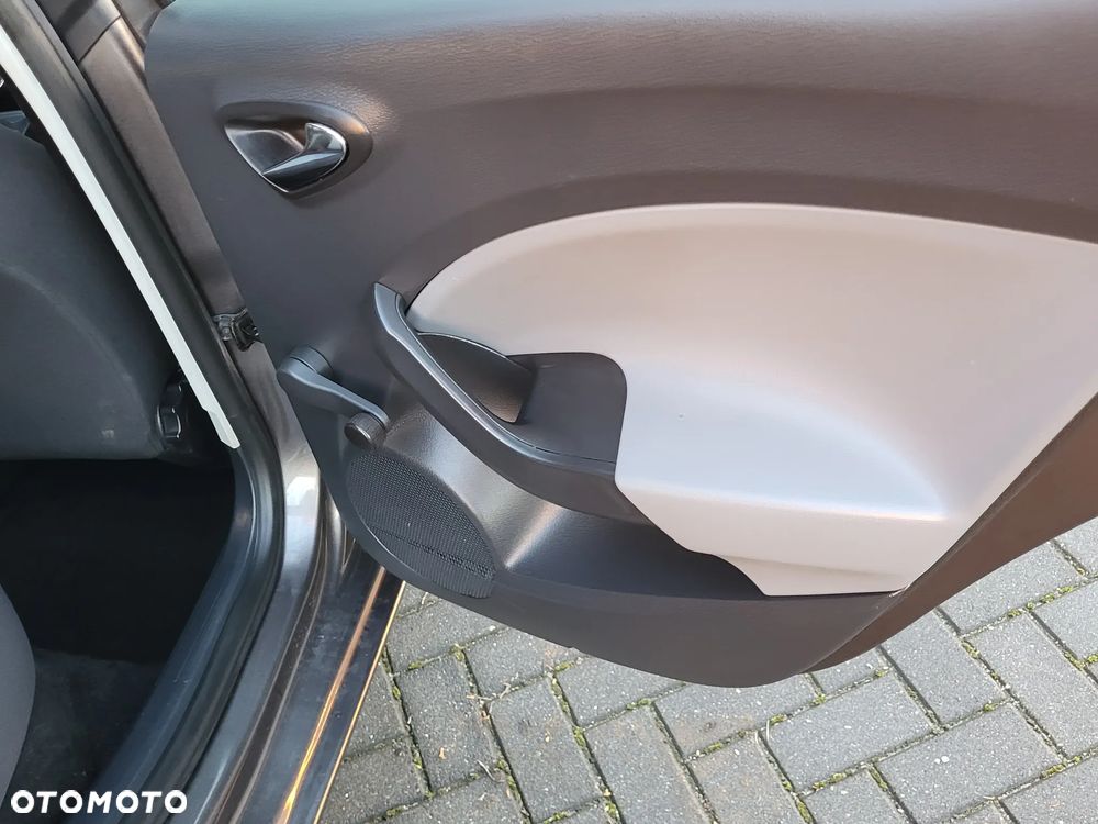 Seat Ibiza 1.2 12V Style - 23