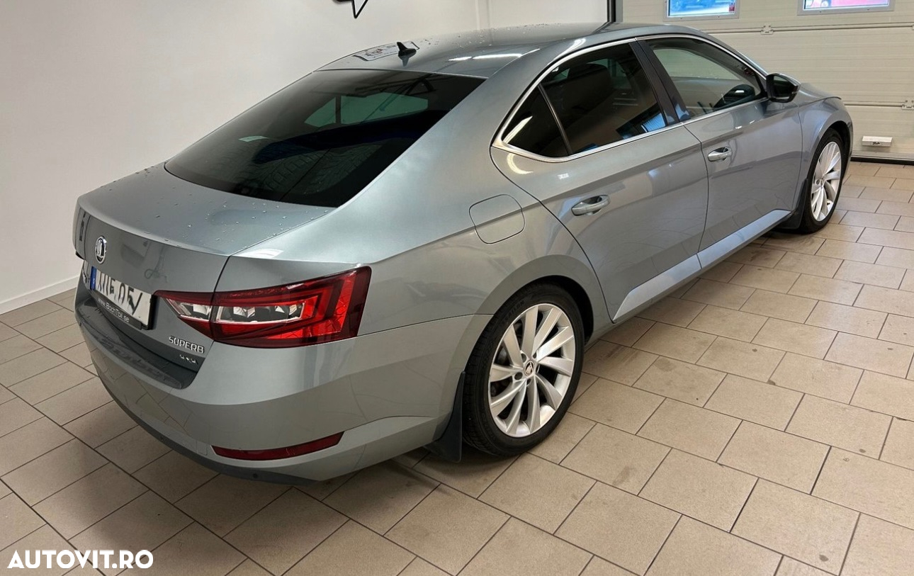 Skoda Superb 2.0 TDI 4x4 DSG Premium Edition - 3