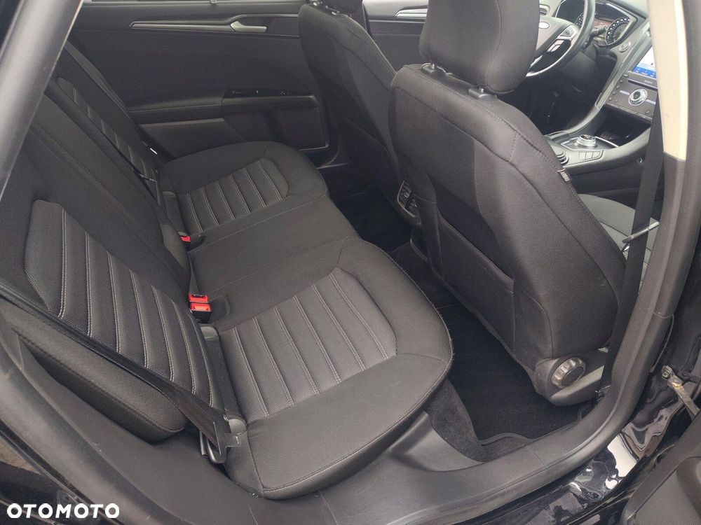 Ford Mondeo 2.0 EcoBlue Titanium - 30