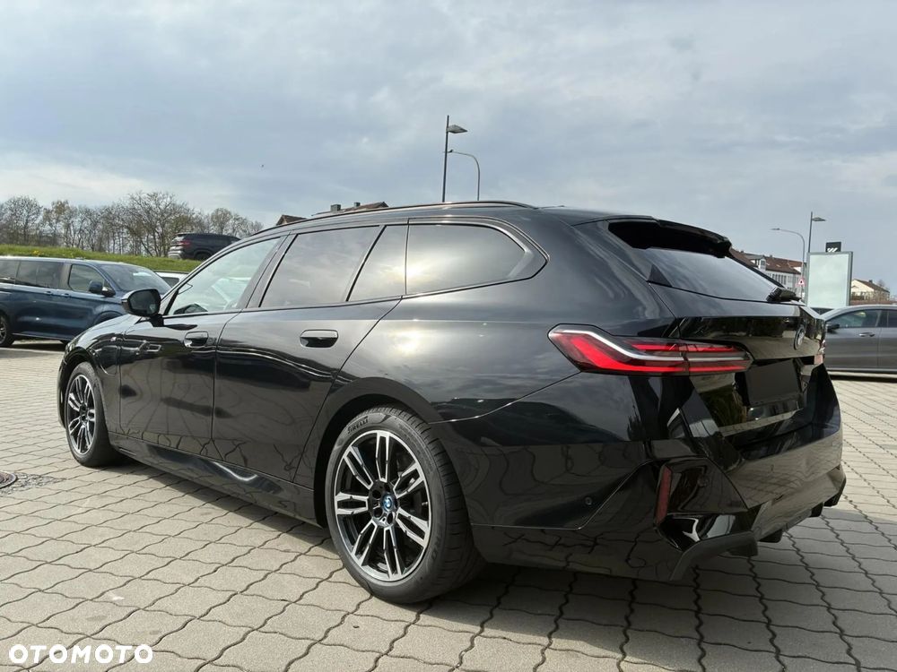 BMW Seria 5 530e PHEV M Sport - 5