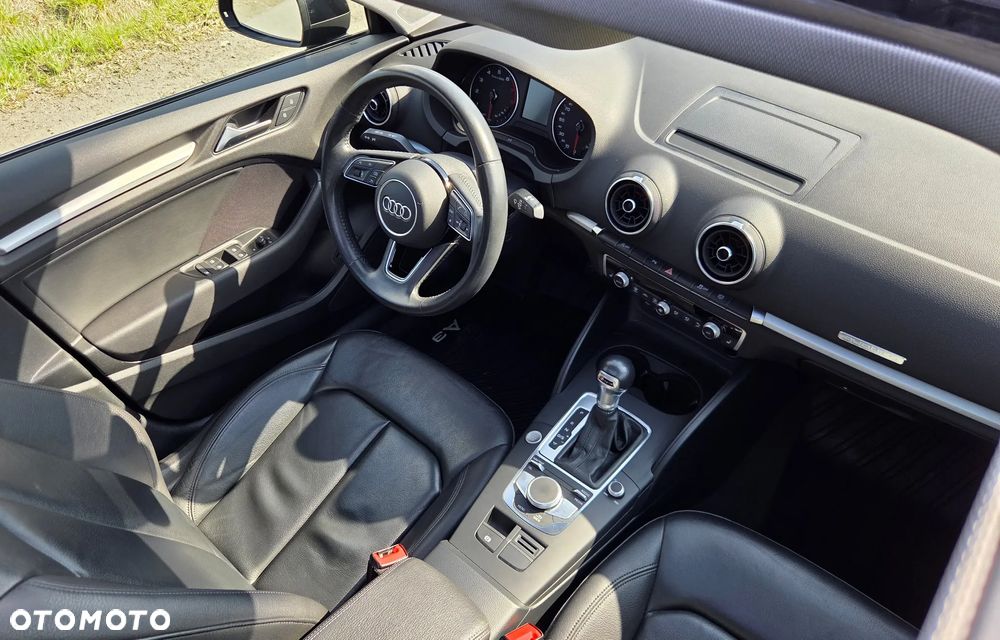 Audi A3 Limousine 40 TFSI quattro S tronic advanced - 13