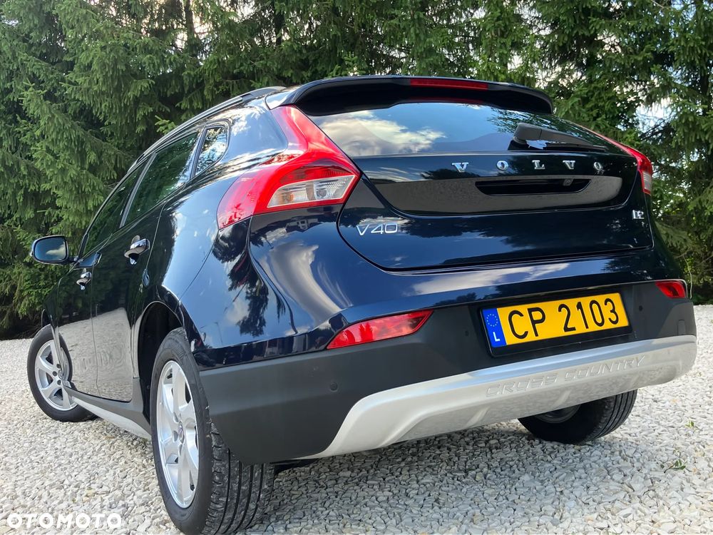 Volvo V40 Cross Country D2 Linje Svart - 8