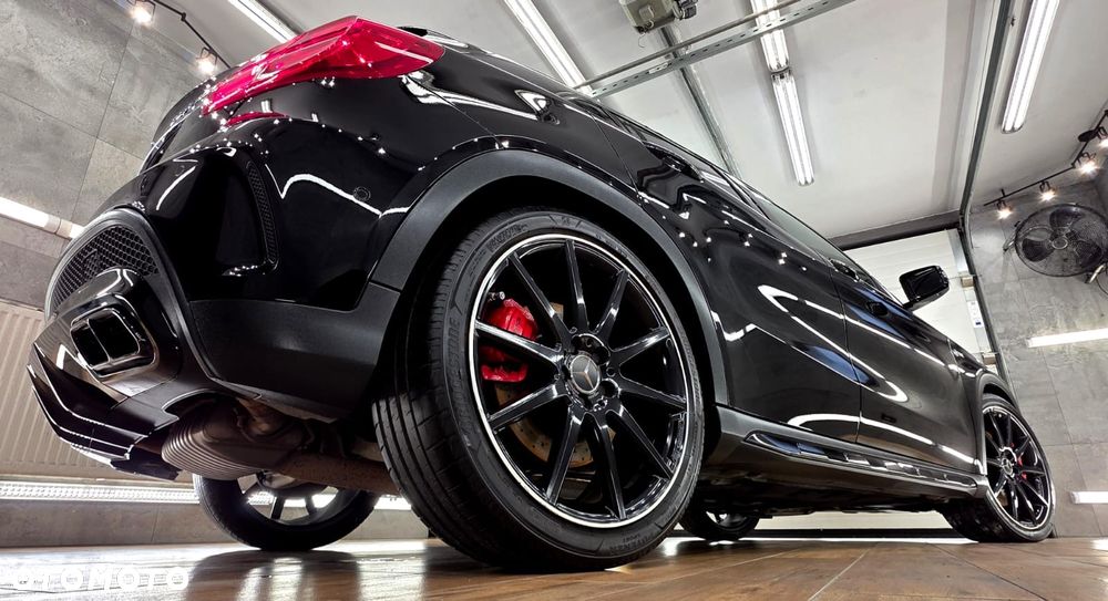 Mercedes-Benz GLA AMG 45 4-Matic - 12