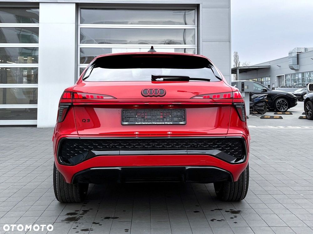 Audi Q3 Sportback - 8