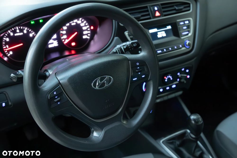 Hyundai i20 1.2 BlueDrive Classic + - 21