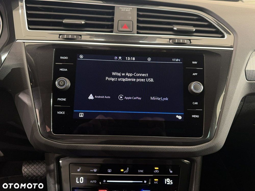 Volkswagen Tiguan - 22