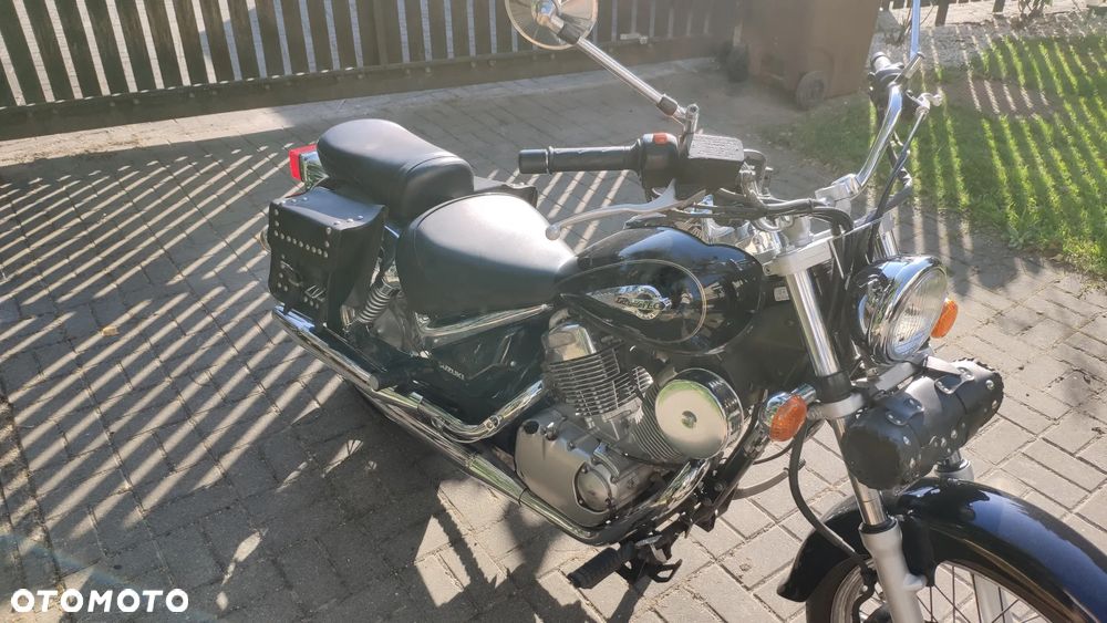 Suzuki Intruder - 9