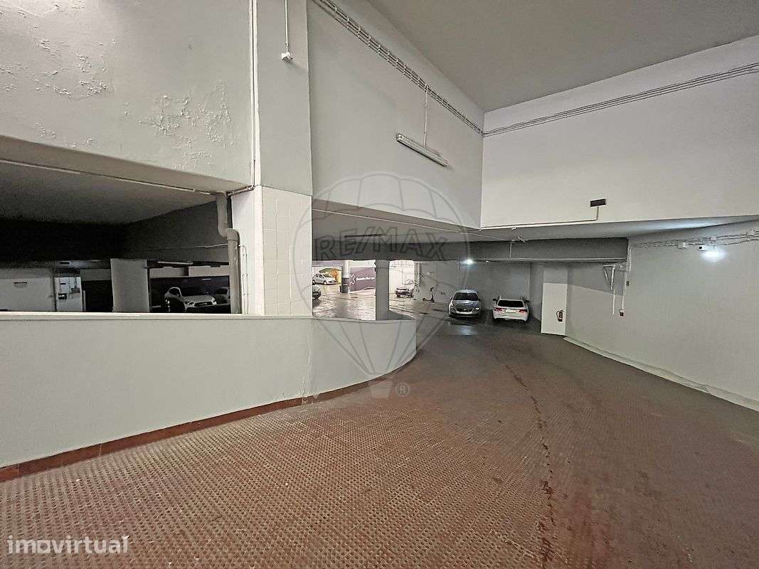 Garagem  para arrendamento - Grande imagem: 5/13