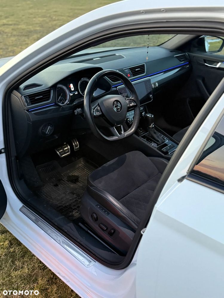 Skoda Superb 2.0 TSI Sportline DSG - 6