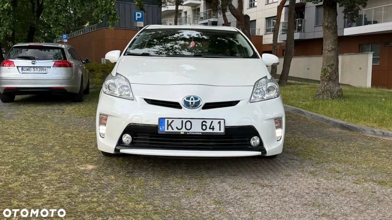 Toyota Prius (Hybrid) Executive - 1
