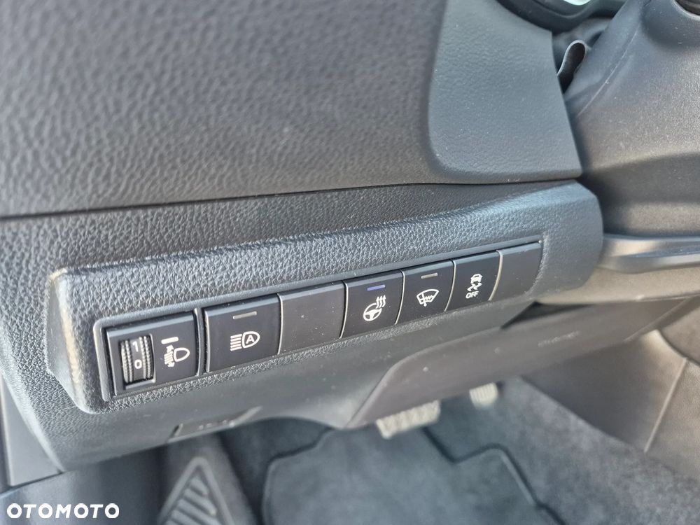 Suzuki Swace 1.8 Hybrid Premium Plus CVT - 19