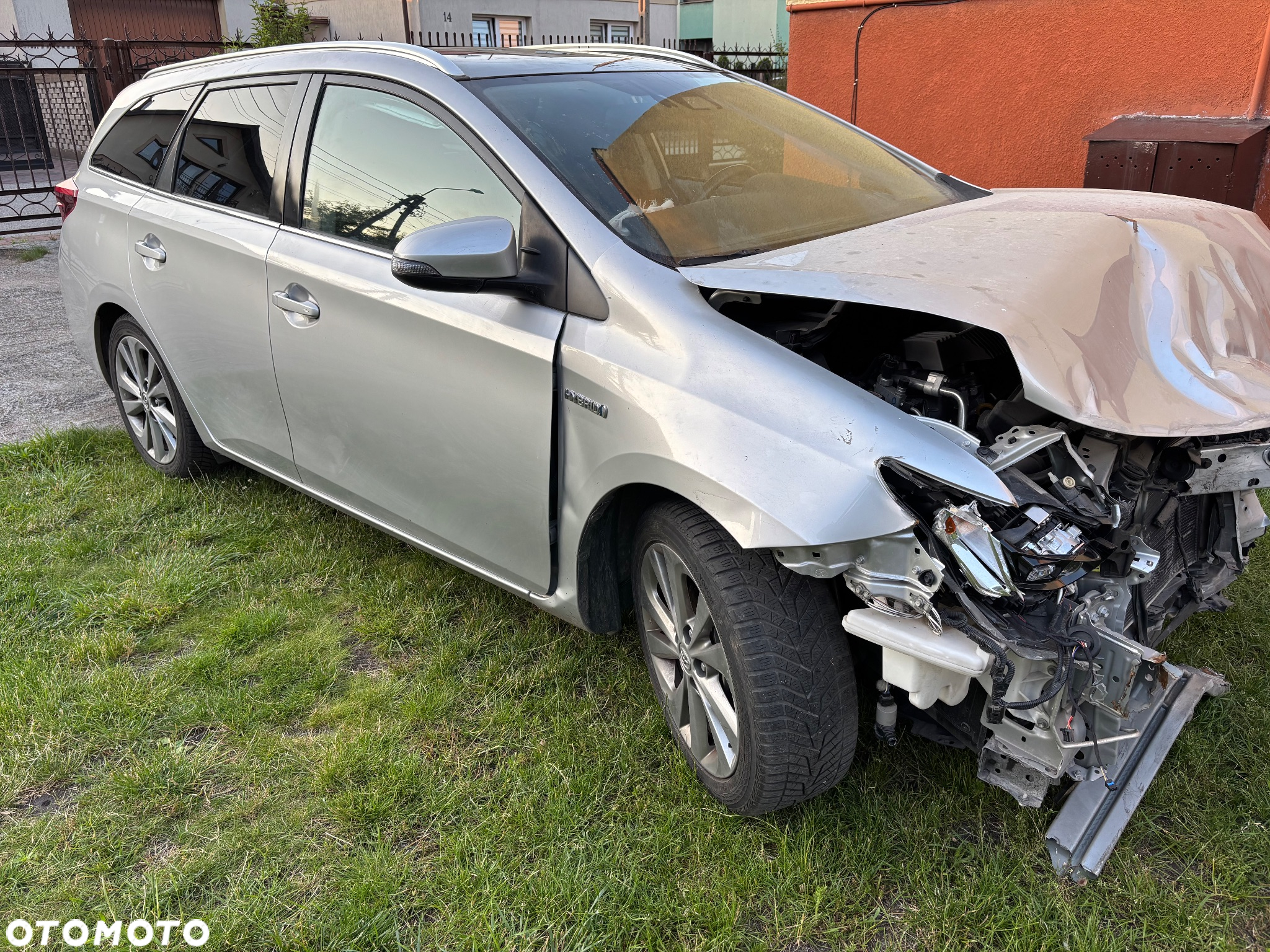 Toyota Auris 1.8 VVT-i Hybrid Automatik Touring Sports Executive - 4