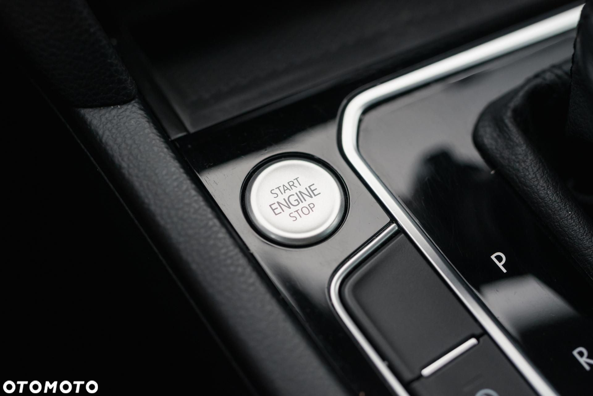 Volkswagen Passat - 31