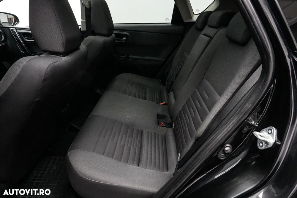 Toyota Auris 1.8 L VVT-i Sol + - 16