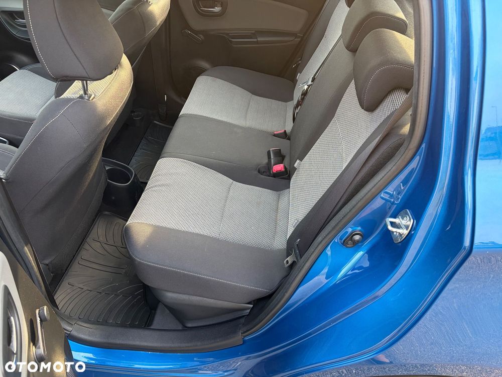 Toyota Yaris Hybrid 100 Sol - 6
