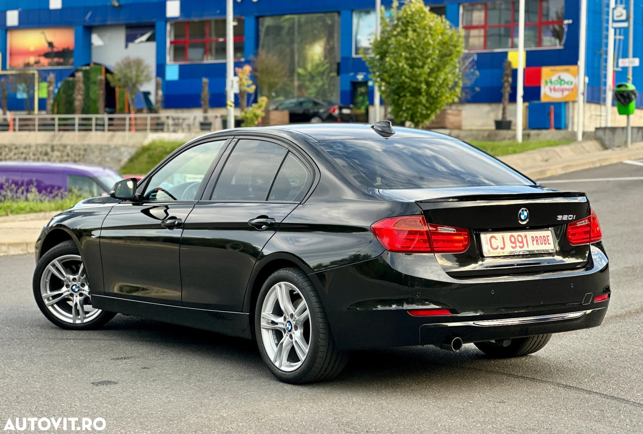 BMW Seria 3 320i Aut. Sport Line - 3