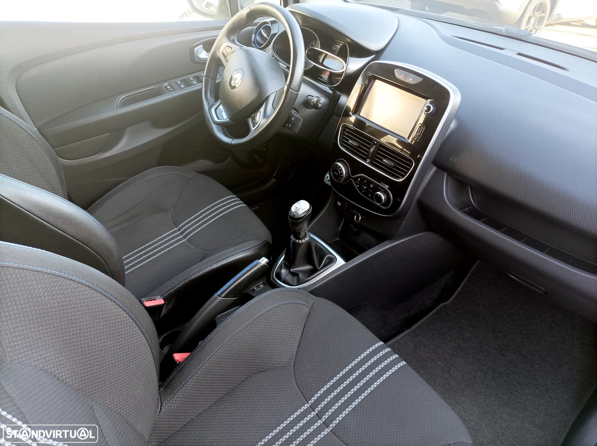 Renault Clio Sport Tourer 0.9 TCe GT Line - 9