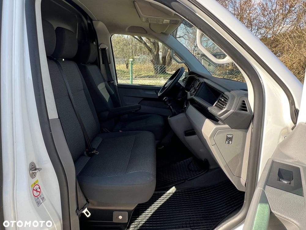 Volkswagen Transporter T6.1 - 21