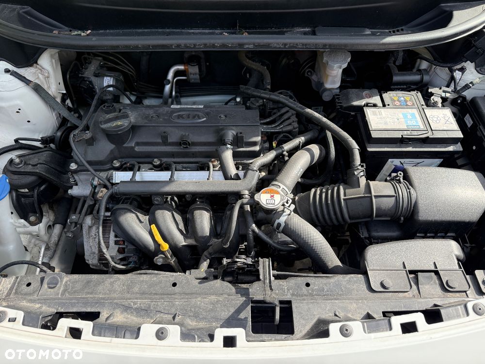 Kia Rio 1.2 Business Line - 11