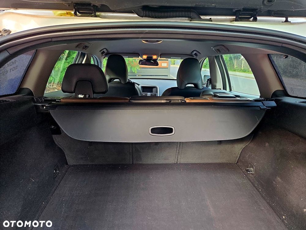 Volvo XC 60 T5 AWD Geartronic Momentum - 16