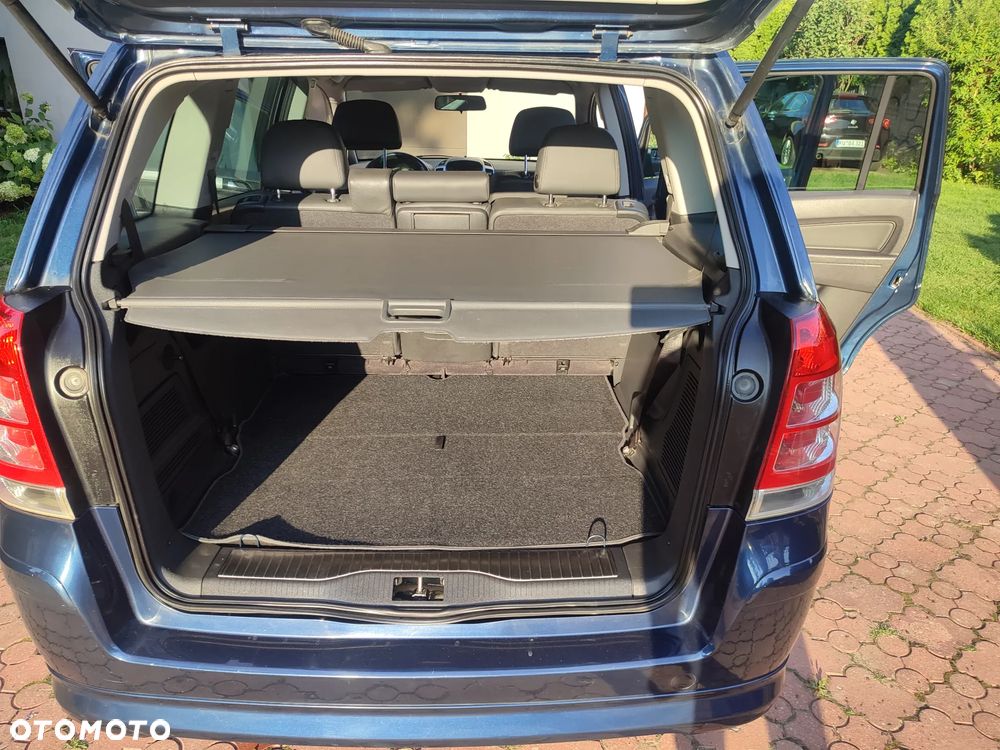 Opel Zafira - 31