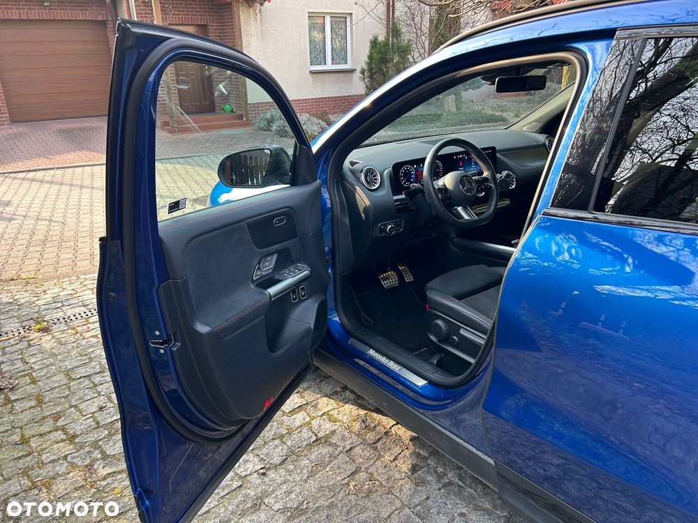 Mercedes-Benz GLA 250e AMG Line - 10