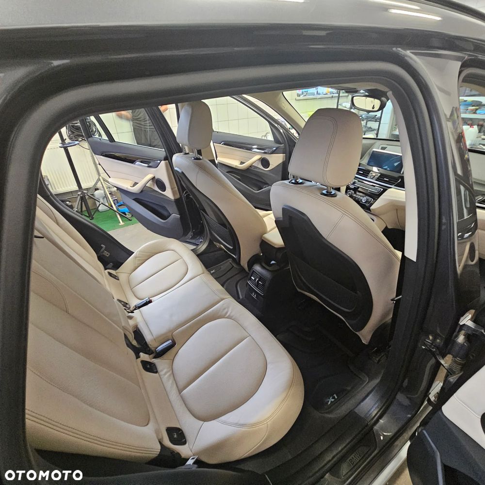 BMW X1 xDrive18d xLine - 10