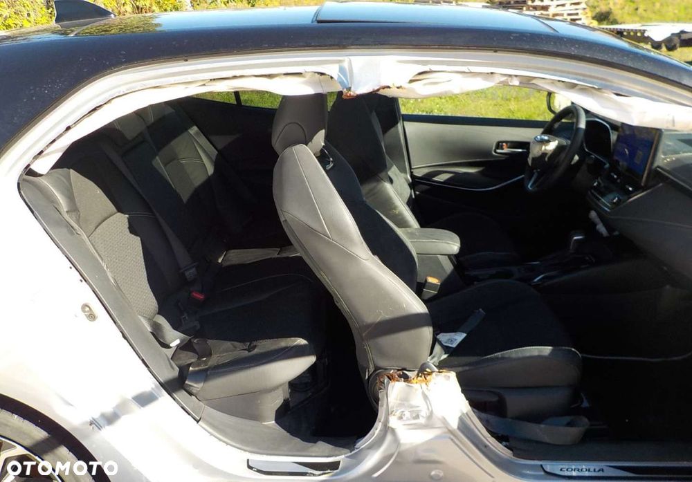 Toyota Corolla - 16