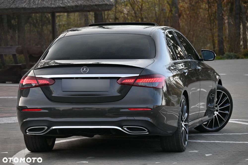 Mercedes-Benz Klasa E 220 d 9G-TRONIC AMG Line - 19