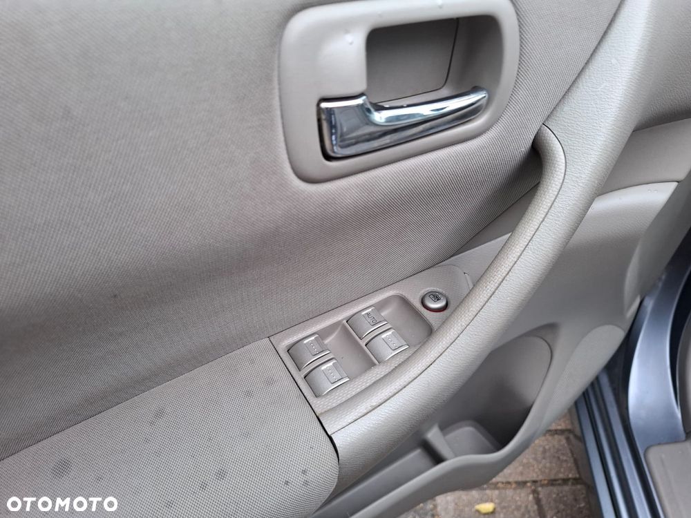 Honda Civic 1.6i ES - 18
