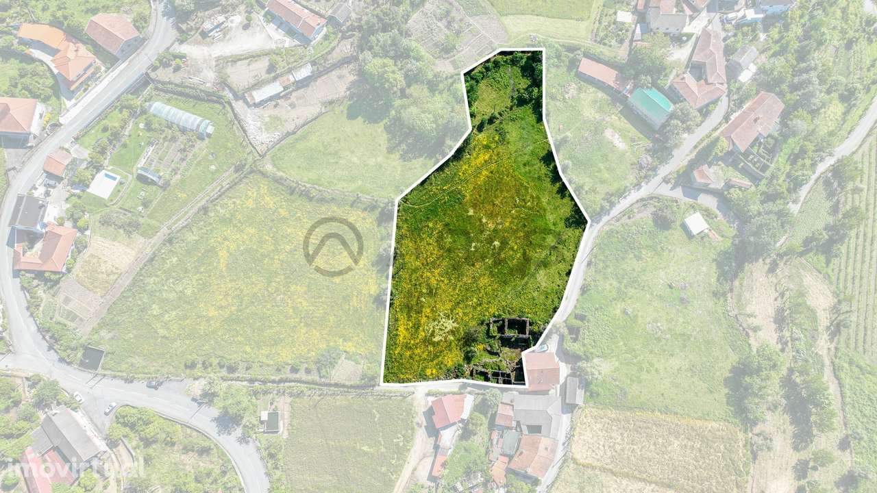 Terreno com duas moradias para restauro - Grande imagem: 4/31