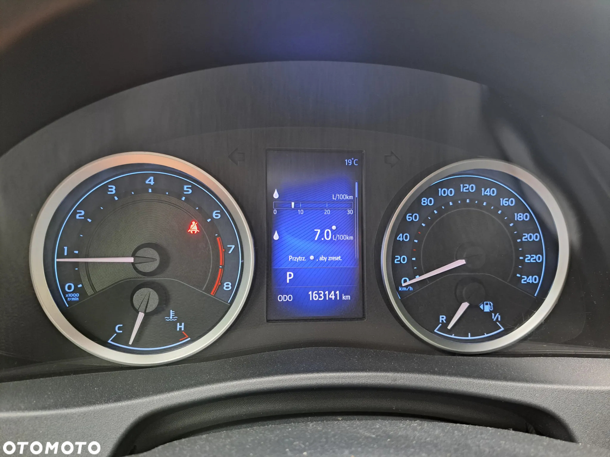 Toyota Corolla 1.6 Comfort MS - 12
